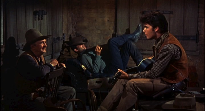 Howard_Hawks'Rio_Bravo_trailer_(31).jpg